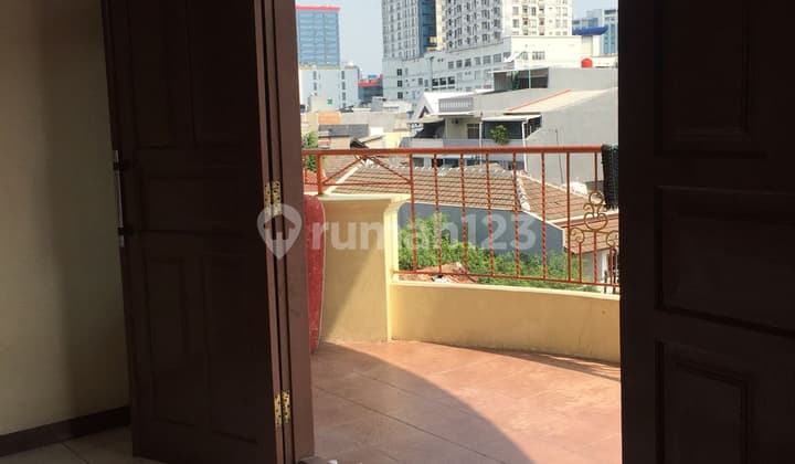 Rumah Besar Utk Rumah Kost Jl. Kartini. Jak Pusat. Harga Nego Amp Ketemu