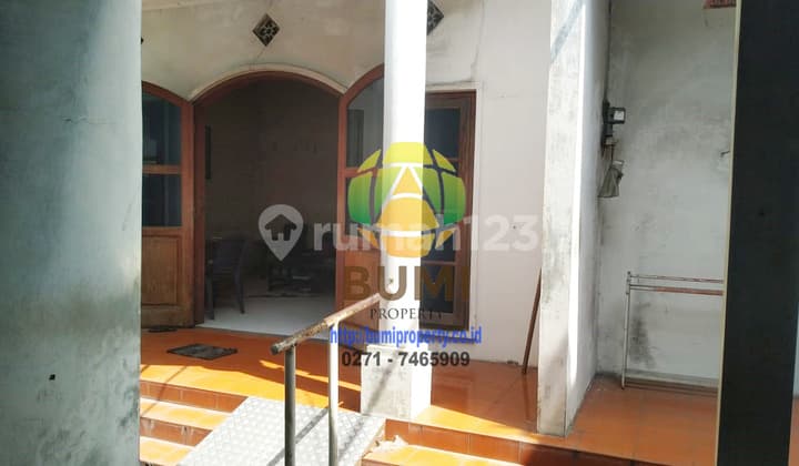 Rumah 2 lantai lokasi pasar kliwon