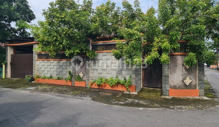 Rumah Bagus Murah Dekat Pintu Tol Di Banjarsari Solo