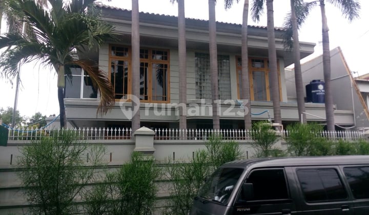 Rumah Hoek Strategis Siap Huni Di Cempaka Putih Jakarta Pusat