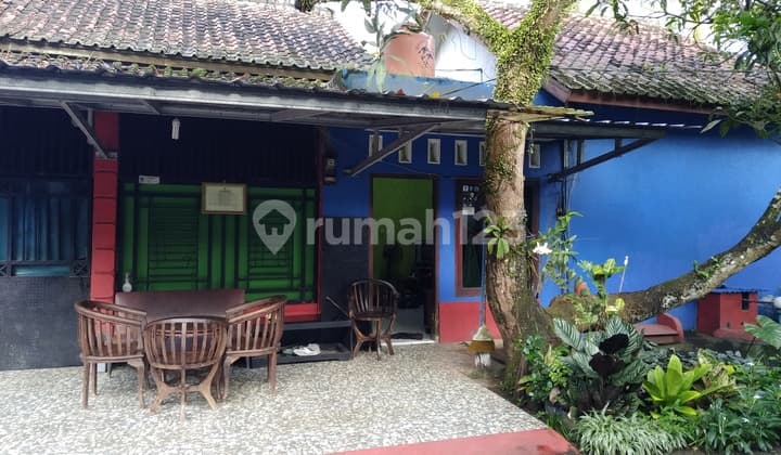 Muraah! Rumah penginapan di jalan raya Pangandaran