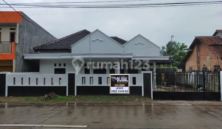 Residence Has Been Renovated, Taktakan Main Road, Cilowong