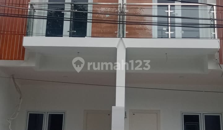 MILIKI HUNIAN MEWAH MODERN 2 LANTAI DI TAMAN CIPINANG