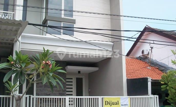 Rumah di Rungkut Jaya (Wonorungkut Utara), Baru Gress, lokasi strategis dekat MERR dan 15 menit ke Galaxy Mall - TAN -