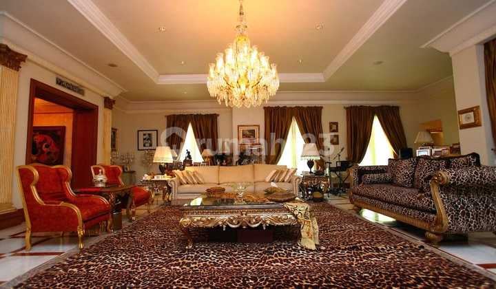 Best Luxury House in Menteng