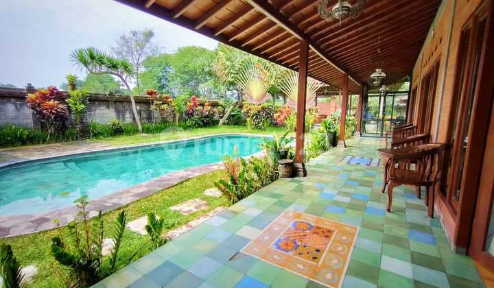 RUMAH ETNIK MEWAH INDAH