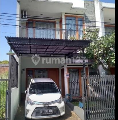Rumah minimalis di situsari sayap Buahbatu bandung