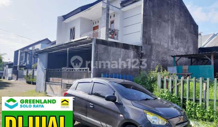 Rumah 2 lantai nyaman di perum mojosongo solo