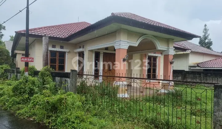 RUMAH KOMERSIAL CANTIK DI TOMOHON SULUT
