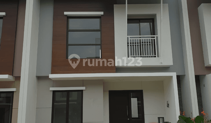 Jual Cepat Rumah Murah 2 Lantai Siap Huni Luas 7x13 di Summarecon Karawang
