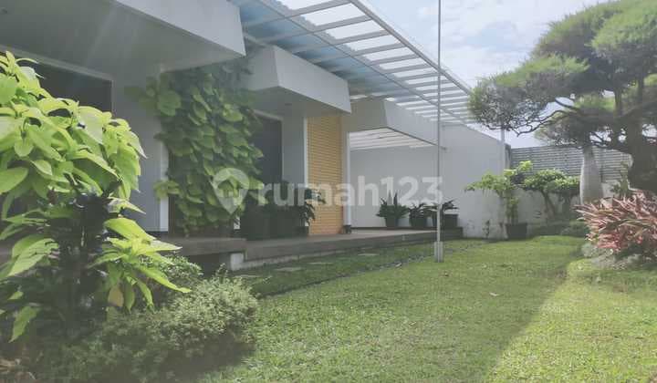 Rumah Homy Strategis di Cluster Elite Setra Sari Bandung Utara