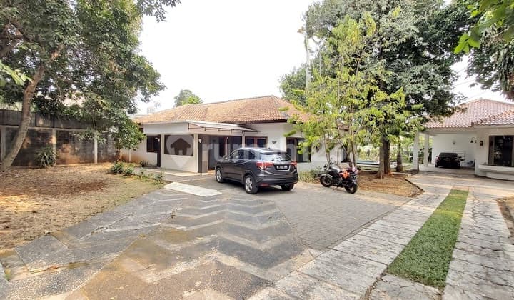 RUMAH DI CIPETE, JAKSEL, RUMAH 1 LANTAI, DEKAT MRT CIPETE, PRIVATE POOL