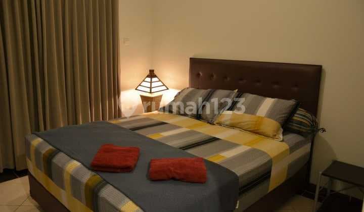 Lux Guest House in Cipaganti, Bandung