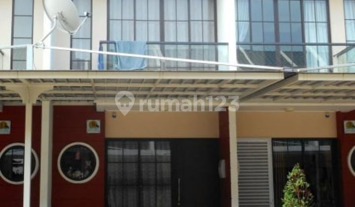 Disewakan Murah!! Rumah di Green Lake Uk 4x15 ada AC 3