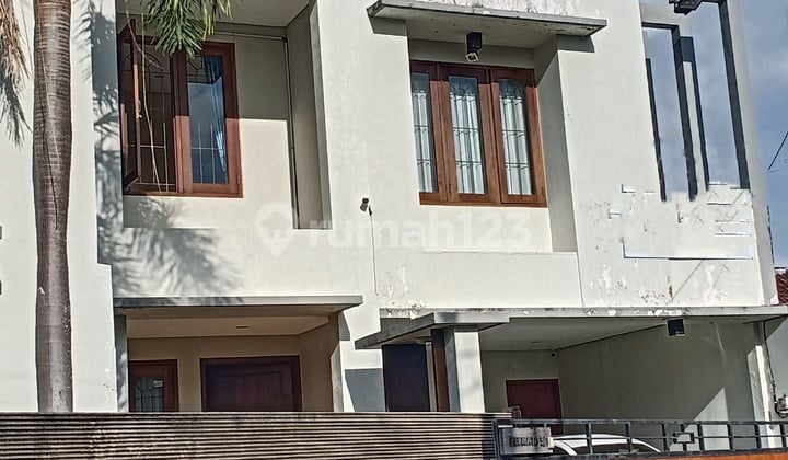 Rumah Minimalis Taman Giri Jimbaran Bali