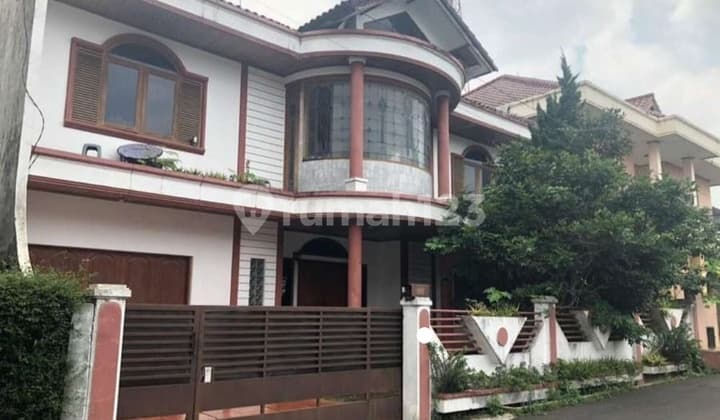 HOUSE ON SARIJADI STREET, BANDUNG