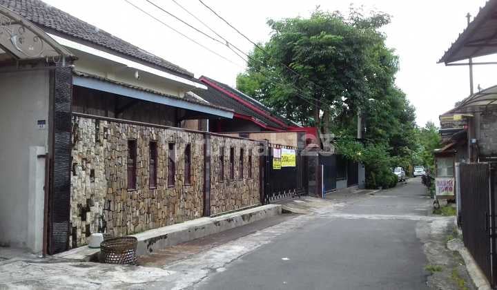 For Sale: Active Boarding House, Ensuite Bathroom Near Tugu, Sinduadi, Yogyakarta.
