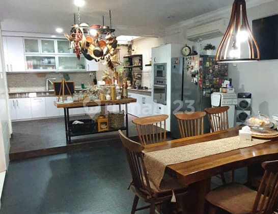 Muraahh Mewah ,Rumah Taman Kencana Cengkareng . Rumah 3 Lantai Furnished Bagus Sekali Shm - Sertifikat Hak Milik di Cengkareng barat , Cengkareng