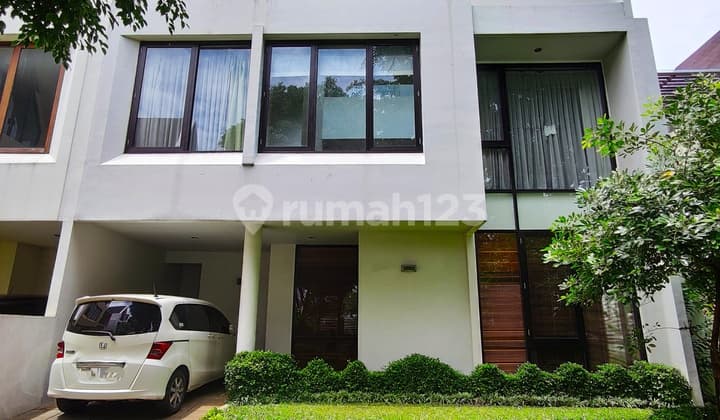Townhouse modern tropical pejaten area