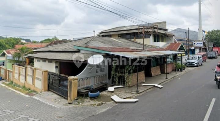 RUMAH HOOK DI LEMAH GEMPAL