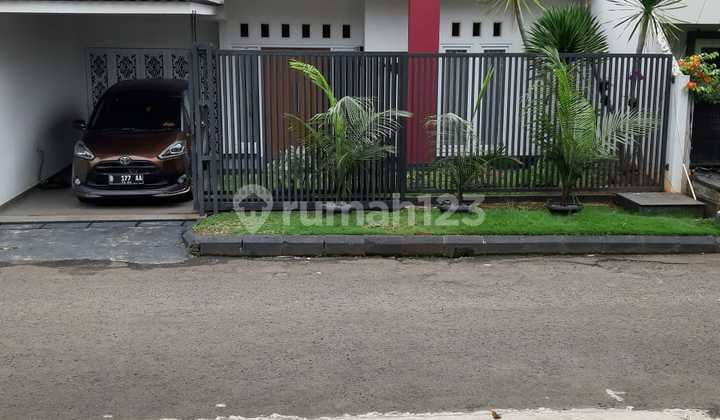Beautiful House, ready to occupy, in Villa Delima housing, South Jakarta.