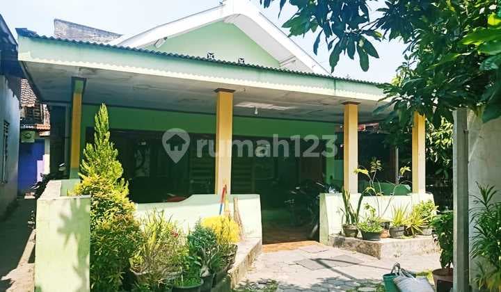 Rumah Lama Daerah Prawirotaman Yogyakarta.