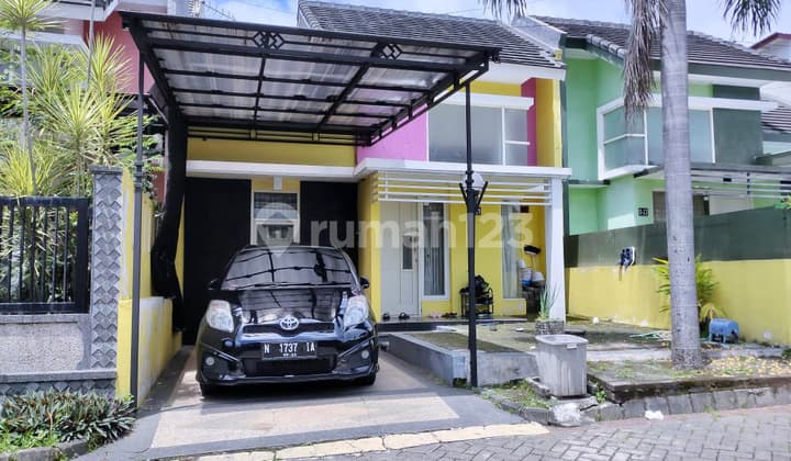 Rumah Lingkungan Bagus Cluster Akordion Dekat Kampus