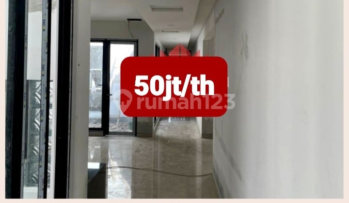 NEW BUILDING HOUSE ON SUPRIYADI STREET