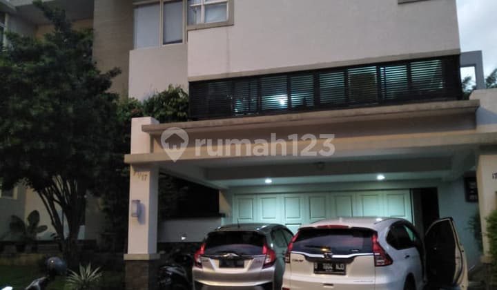 Sultan's Luxurious House at Telaga Golf BSD City Semi-Furnished
