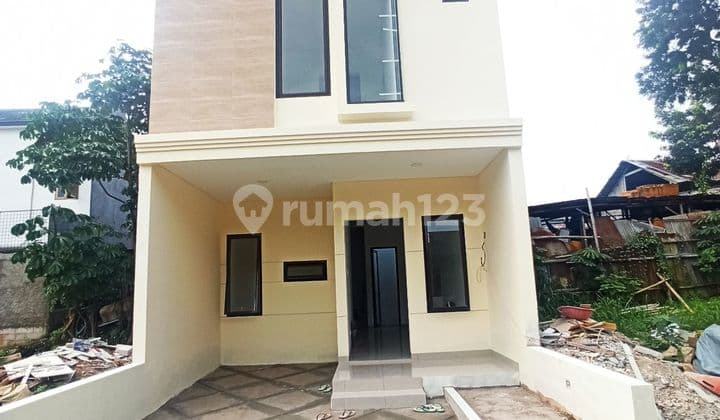 Rumah Cantik 2 Lantai Murah Strategis ,10 menit ke toll Cibubur di Cimanggis Depok