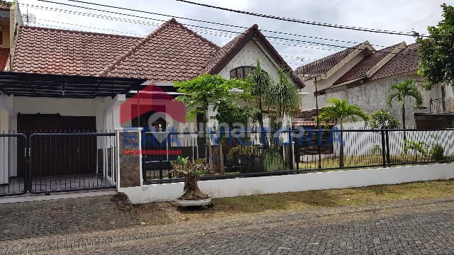 Rumah TAman Luas Siap Huni Di Araya Blok Depan, Jalan Depan Sangat Lebar
