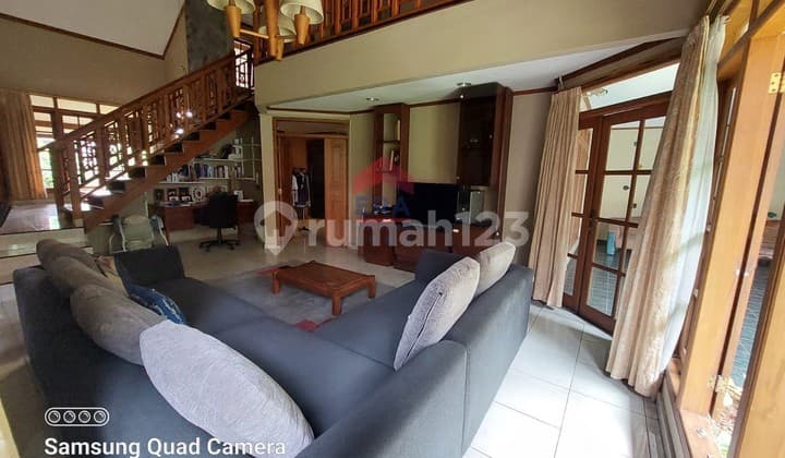 Jual Cepat Murah Rumah Klasik Tropis Siap Huni Jatipadang Poncol, Jakarta Selatan