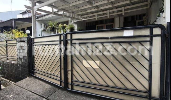 Rumah Asri Dalam Perumahan yang Nyaman & Tenang di Puri Cinere