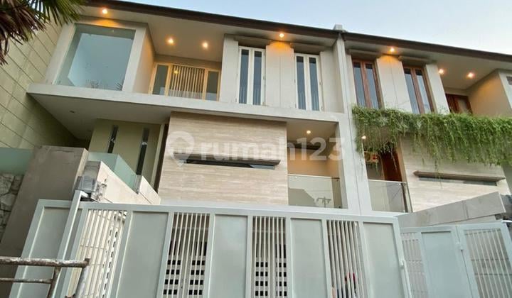 Dijual runah manyar dekat tengah kota Dijual runah manyar dekat tengah kota