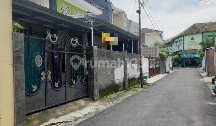 Rumah Siap Huni Tengah Kota, di Manahan Solo Rumah Siap Huni Tengah Kota, di Manahan Solo
