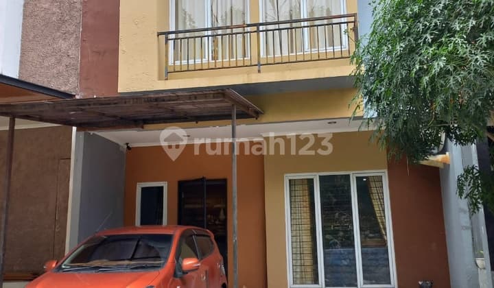 2-story minimalist house in Wellington Cluster Pamulang, fully furnished, negotiable price.