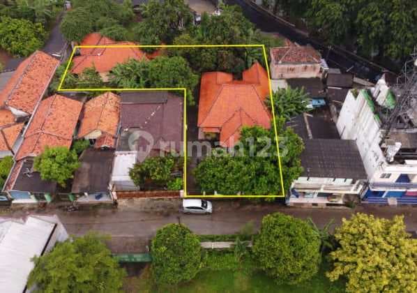 Quick Sale Old House in Margahayu, East Bekasi