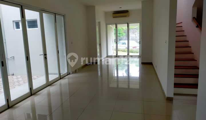 Rumah Asri, Hoek, Siap Huni, Emerald Bintaro