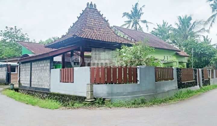 Rumah Homestay Dekat Kampus Uii Jalan Tembus Ke Arah Solo.