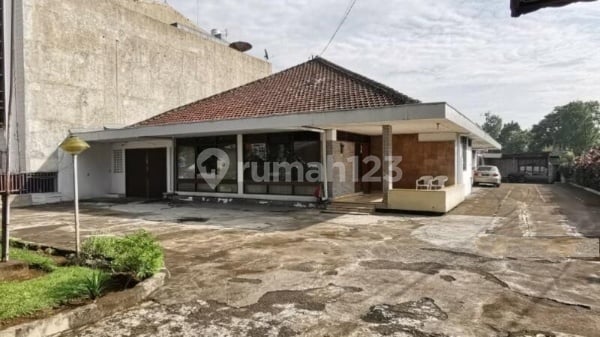 RUMAH BERADA DI PUSAT KOTA BOGOR
