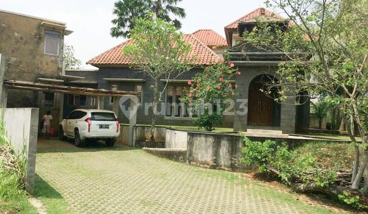 His House Is Like an 18M Golf Course Villa in BSD Golf Terrace