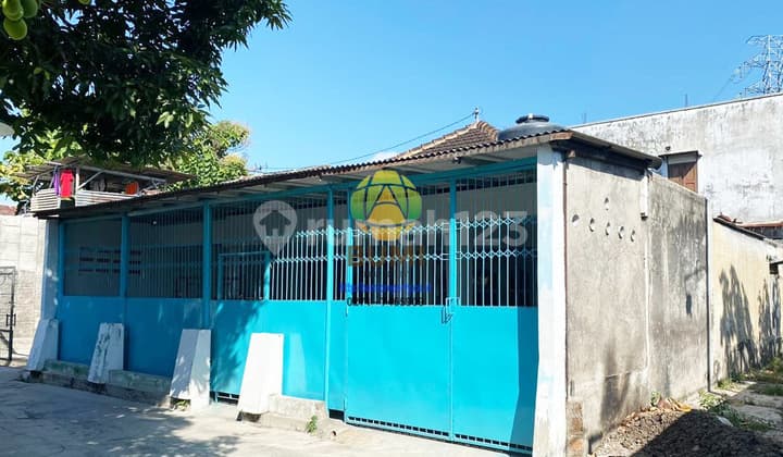 Rumah Luas Siap Pakai di Solo Baru