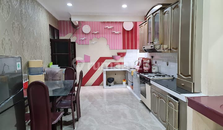 Rumah di PIK Ukuran 7,5 x 23 Fully Furnished