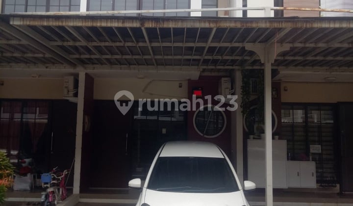 Rumah Di Green Lake City, Bagus, Hadap selatan