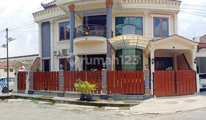 Rumah mewah full furnish