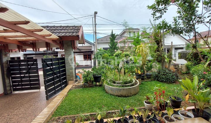 Dijual Rumah Dekat NJOP Ada Taman Sangat Luas di Bintaro Jakarta Selatan
