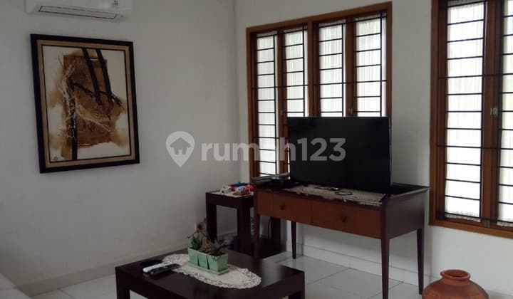 Nice house in Bintaro, a comfortable and quiet neighborhood.