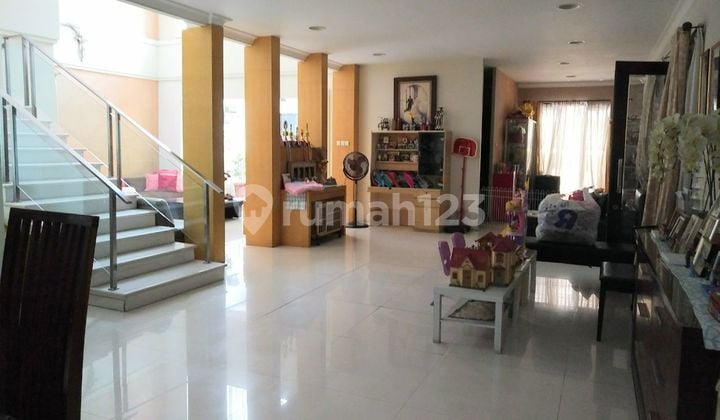 RUMAH DI KESEHATAN CIDENG BANGUNAN SENDIRI KUALITAS BAGUS DAN TERAWAT
