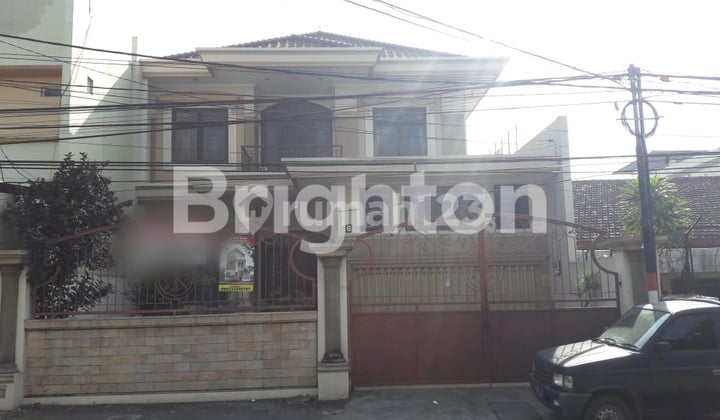 SOEHAT PINGGIR JALAN RAYA