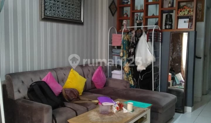Rumah Semi Furnished Jamin Nyaman di Istana Sudirman